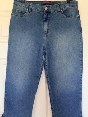 Jeans  Gloria Vanderbilt, size 12, capris